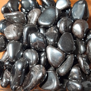 Magnétite hématite, pierre naturelle polie.