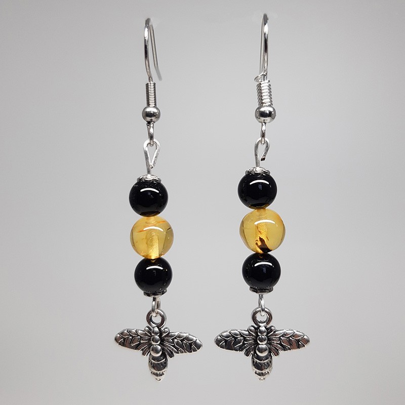 Boucles d'oreilles Ambre et Onyx noir, breloque abeille.