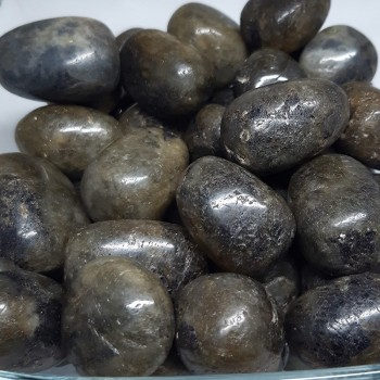 Labradorite verte, pierre naturelle polie.