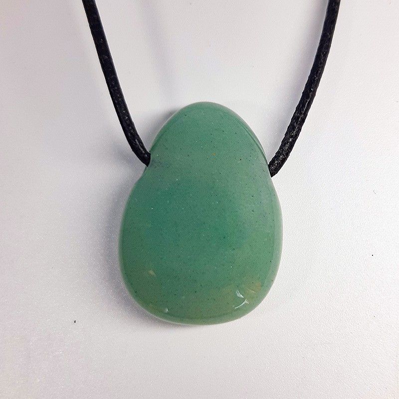 Pendentif  Aventurine verte, pierre percée.