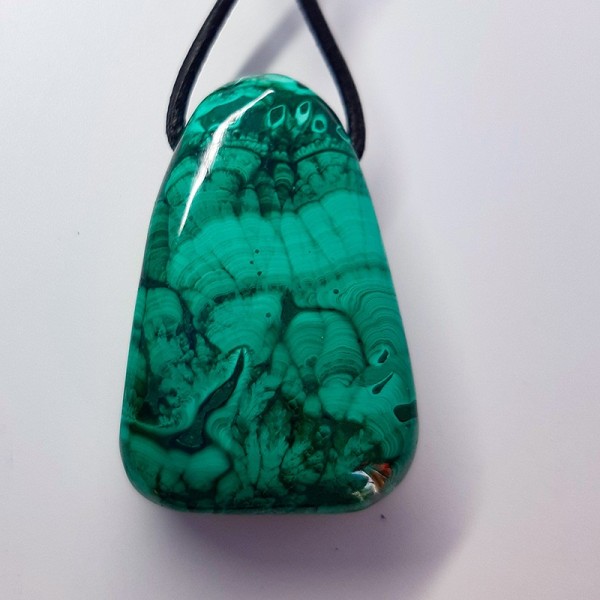 Pendentif Malachite, pierre percée.