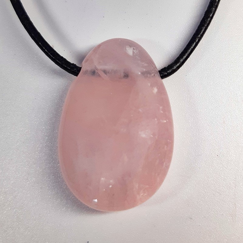Pendentif Quartz rose, pierre percée.