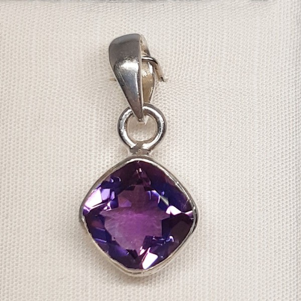 Pendentif Améthyste, losange.