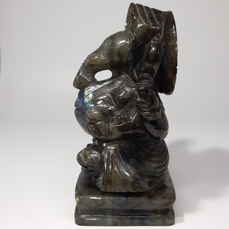 Ganesh, divinité hindoue à tête d'éléphant, en Labradorite verte