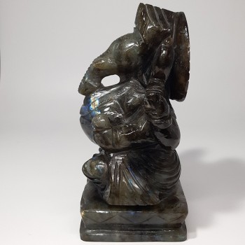 Ganesh, divinité hindoue à tête d'éléphant, en Labradorite verte