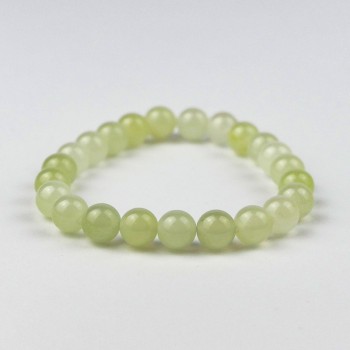 Bracelet en pierres naturelles Jade vert .