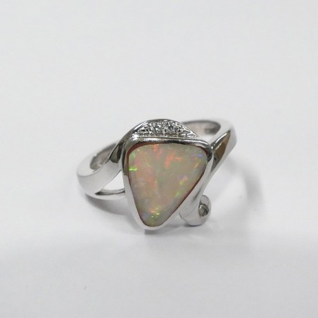 Bague Opale blanche et argent rhodié