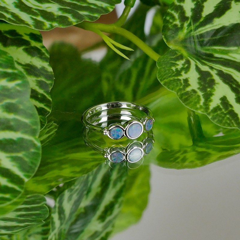 Bague  Opale bleue et Argent rhodié