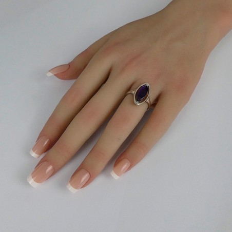 Bague Améthyste navette
