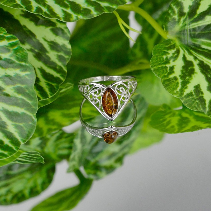Bague Ambre navette et argent rhodié