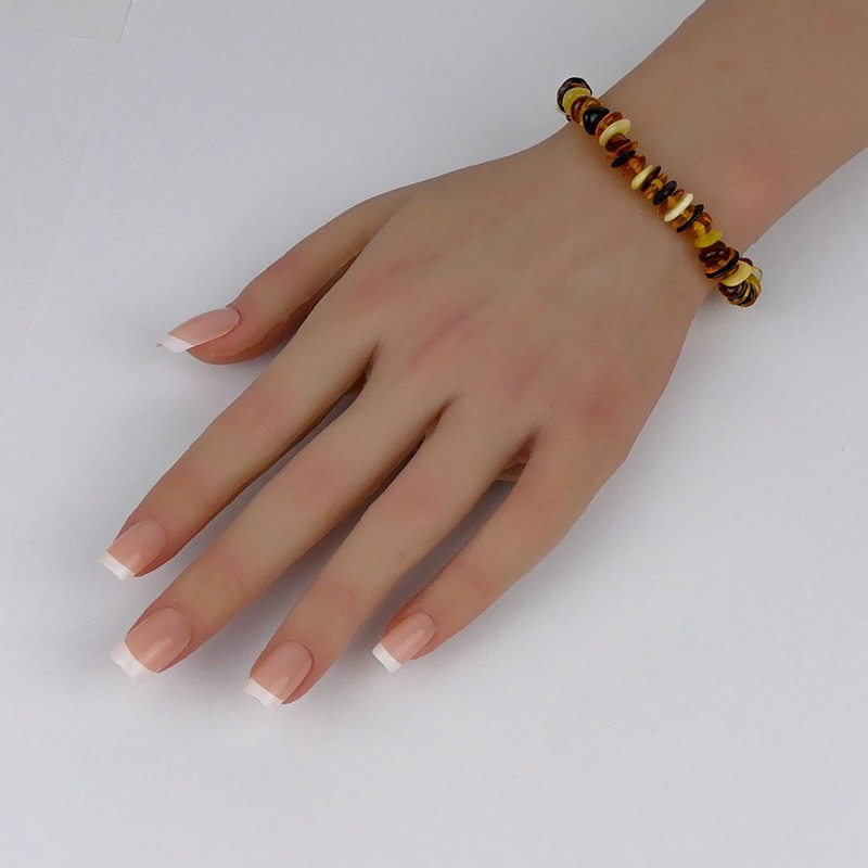 Bracelet en fragments naturels d'Ambre polis.