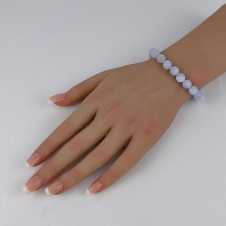 Bracelet en pierres naturelles Calcédoine bleue.