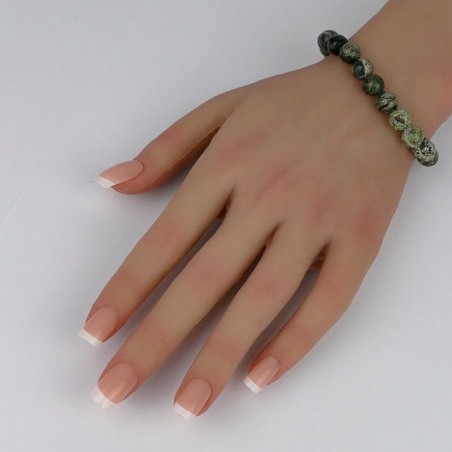Bracelet en pierres naturelles .
