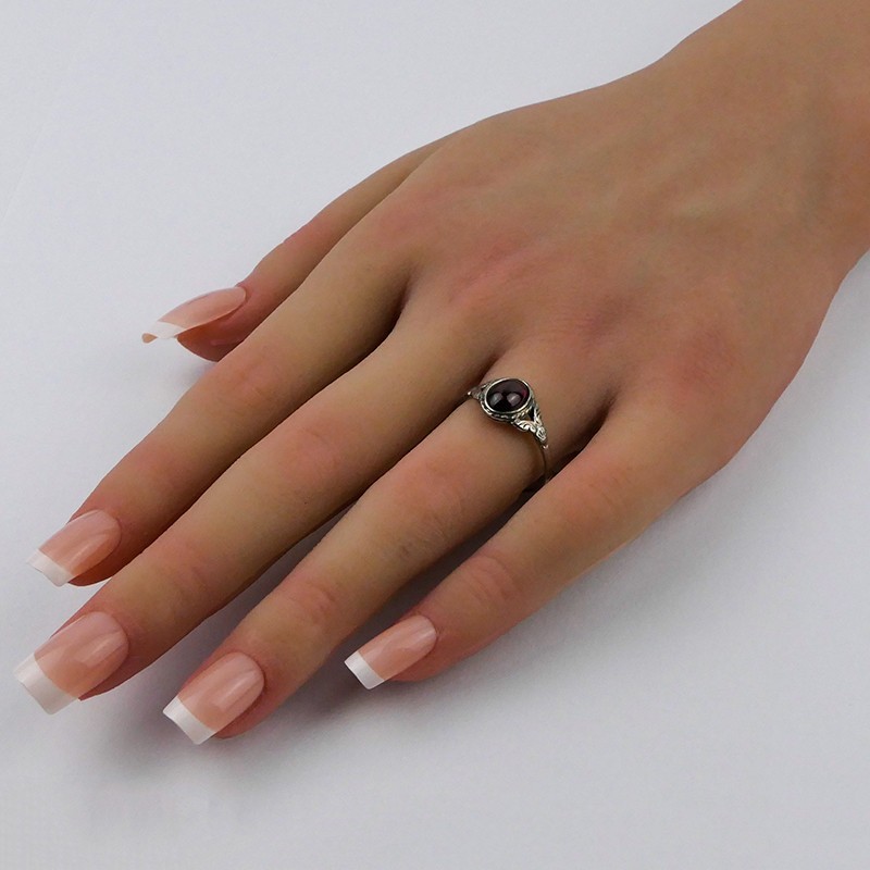 Bague Grenat ovale, Argent 925 vieilli