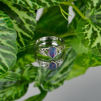 Bague  Opale bleue, argent rhodié