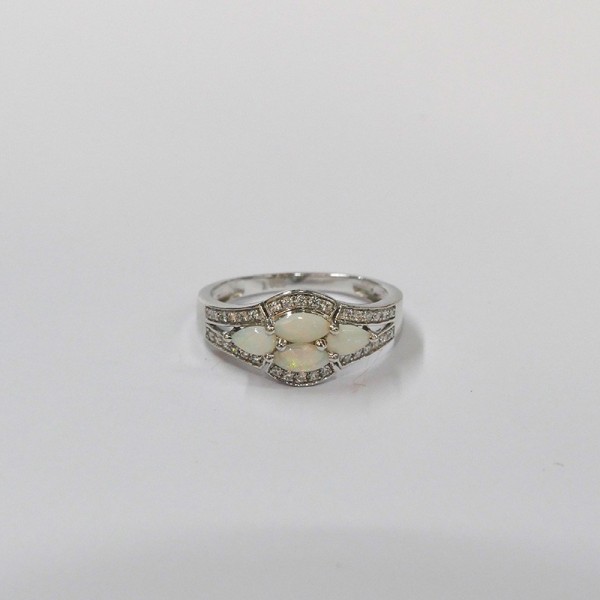 Bague Opale blanche navettes et Oxyde de Zirconium, Argent 925 rhodié