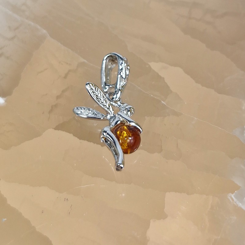 Pendentif Ambre, Fée