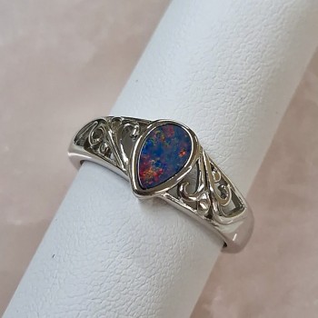 Bague  Opale bleue, argent rhodié