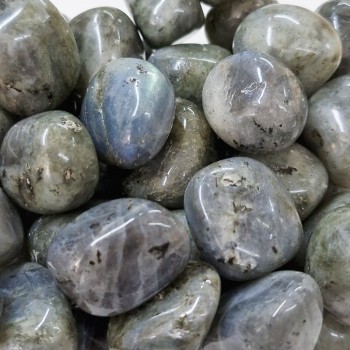 Labradorite verte, pierre naturelle polie.