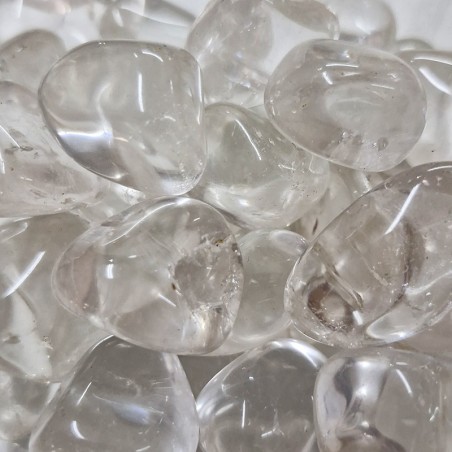 Cristal de roche, pierre roulée.