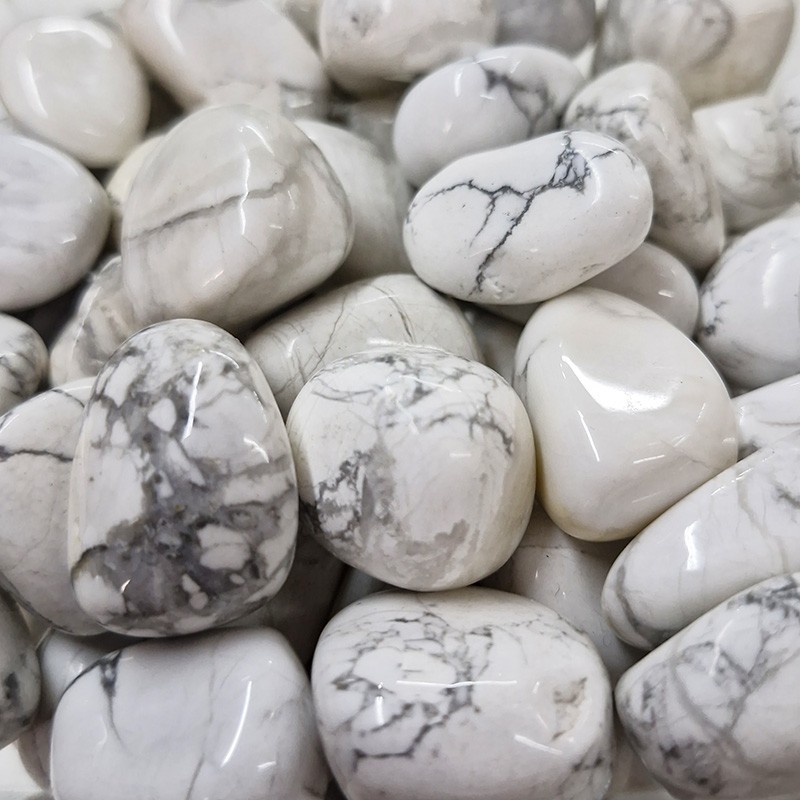 Pierre naturelle roulée, pierre polie, Howlite.