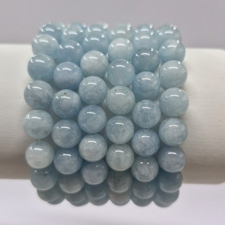 Bracelet en pierres naturelles Aigue-marine .