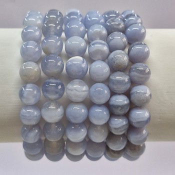 Bracelet en pierres naturelles Calcédoine bleue.
