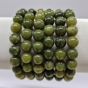 Bracelet en pierres naturelles Jade néphrite .