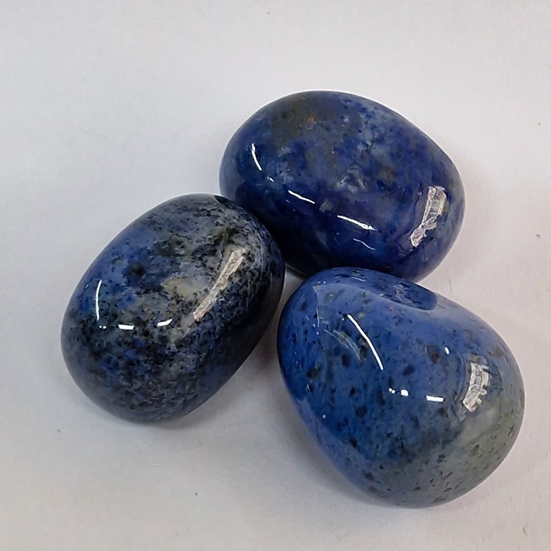 Dumortiérite, Aventurine bleue ou Quartz bleu, pierre roulée.