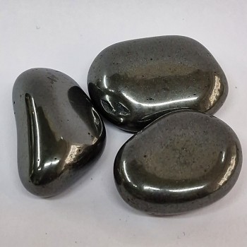 Magnétite hématite, pierre naturelle polie.