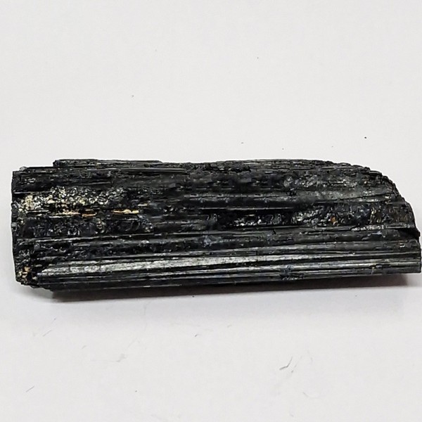 Tourmaline noire, pierre brute