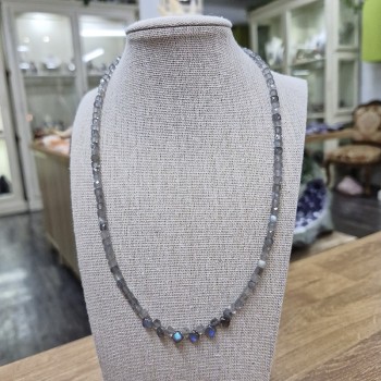 Collier en perles de Labradorite facettées de 4 mm
