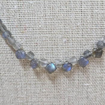 Collier en perles de Labradorite facettées de 4 mm