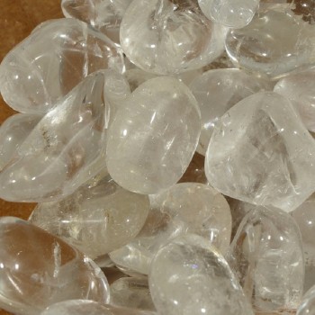 Pierre naturelle polie, pierre roulée,  Cristal de roche.